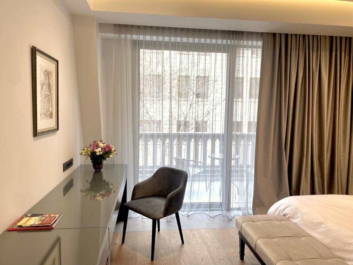 Heart Of Yerevan - City Center Luxury Apartments Ngoại thất bức ảnh