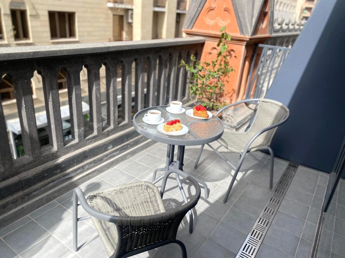 Heart Of Yerevan - City Center Luxury Apartments Ngoại thất bức ảnh
