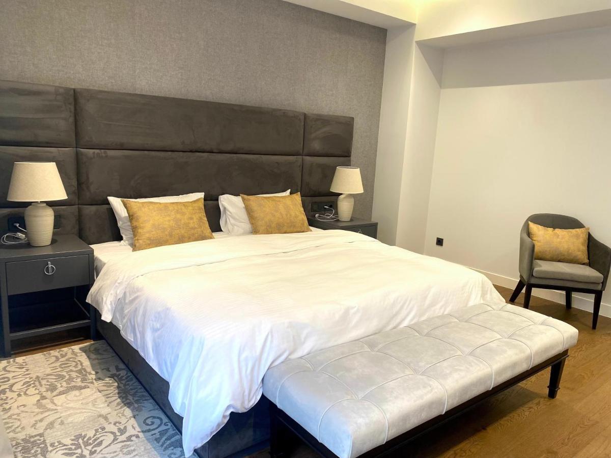 Heart Of Yerevan - City Center Luxury Apartments Ngoại thất bức ảnh