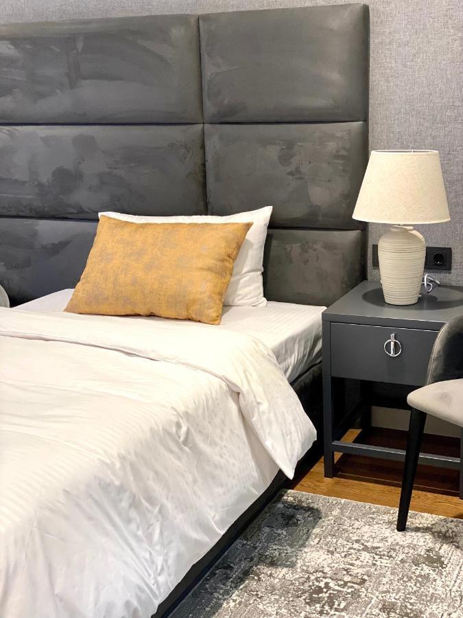Heart Of Yerevan - City Center Luxury Apartments Ngoại thất bức ảnh
