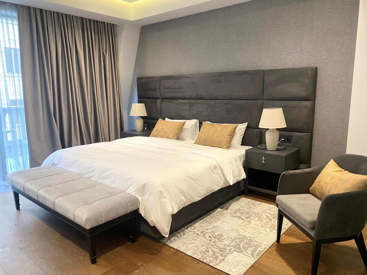 Heart Of Yerevan - City Center Luxury Apartments Ngoại thất bức ảnh
