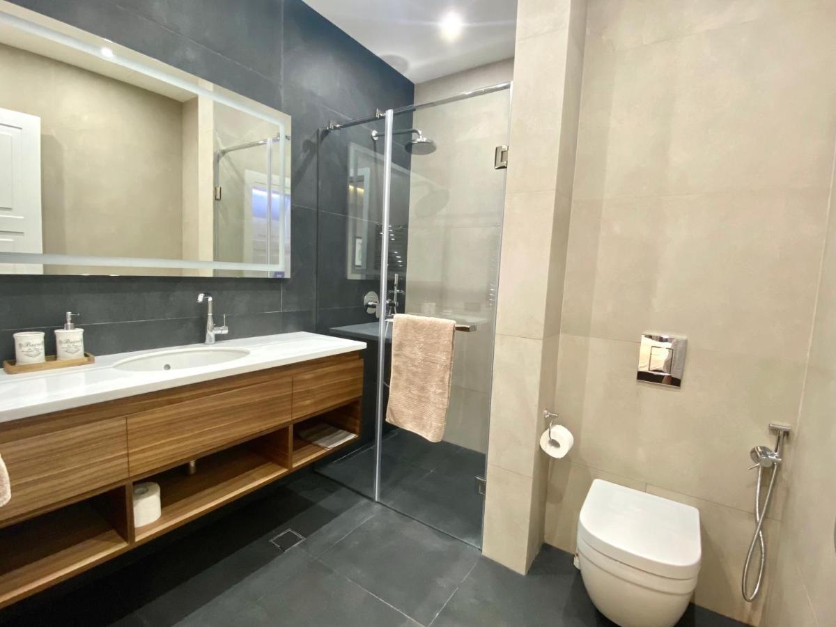 Heart Of Yerevan - City Center Luxury Apartments Ngoại thất bức ảnh