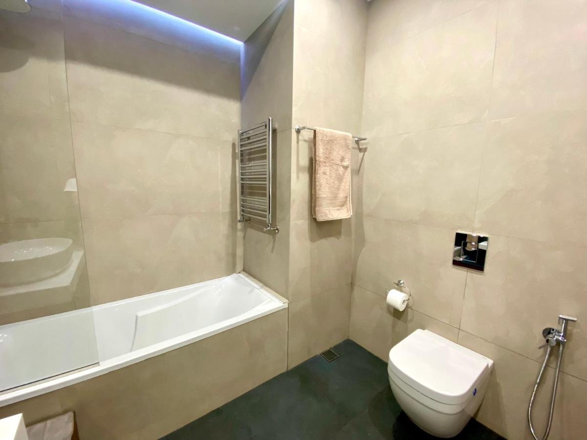 Heart Of Yerevan - City Center Luxury Apartments Ngoại thất bức ảnh