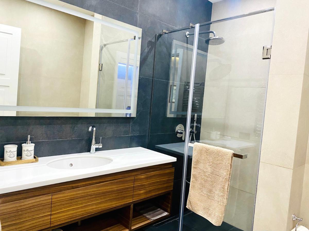 Heart Of Yerevan - City Center Luxury Apartments Ngoại thất bức ảnh